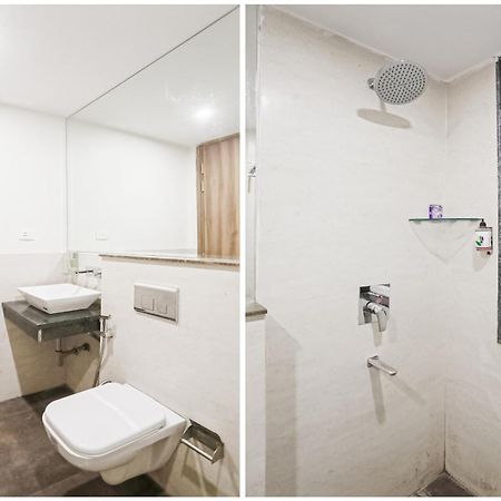 Townhouse The Amv Hotel คูร์เคาน์ ภายนอก รูปภาพ